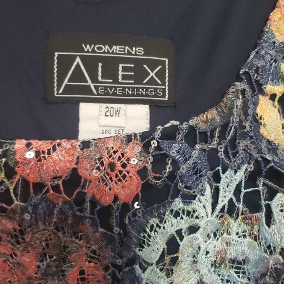 Dress & Jacket - Picture 4 of 4